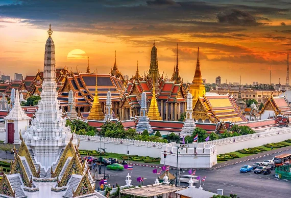 Bangkok & Pattaya — “Temple Trails & Beachside Thrills”